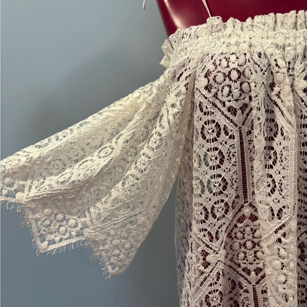 H&M Women's White off the shoulder Lace Top size 10
